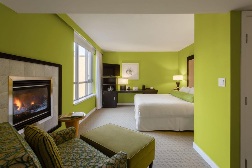 Deluxe Courtyard.jpg