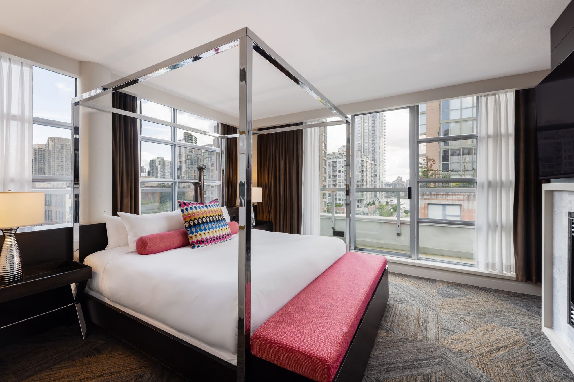 Signature Suite